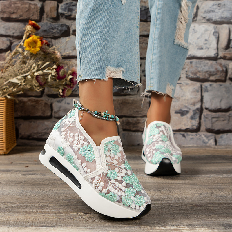 Scarpe basse in pizzo con plat - Running Gear Woman recensione e prezzo