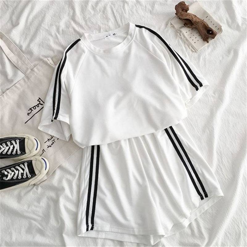 Due pezzi abbigliamento sporti - Running Gear Woman recensione e prezzo